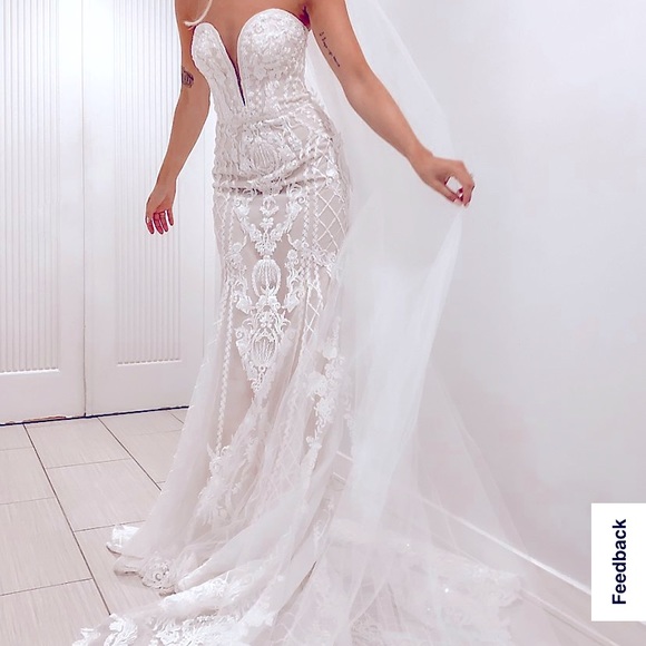 Brand New David’s Bridal Beaded Scroll and Lace Mermaid Wedding Dress Size 4 - Picture 1 of 16